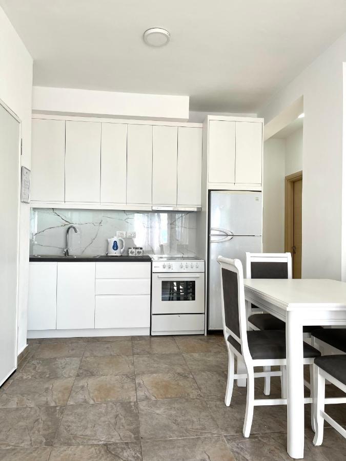 סרנדה Sunny Bay Apartments מראה חיצוני תמונה