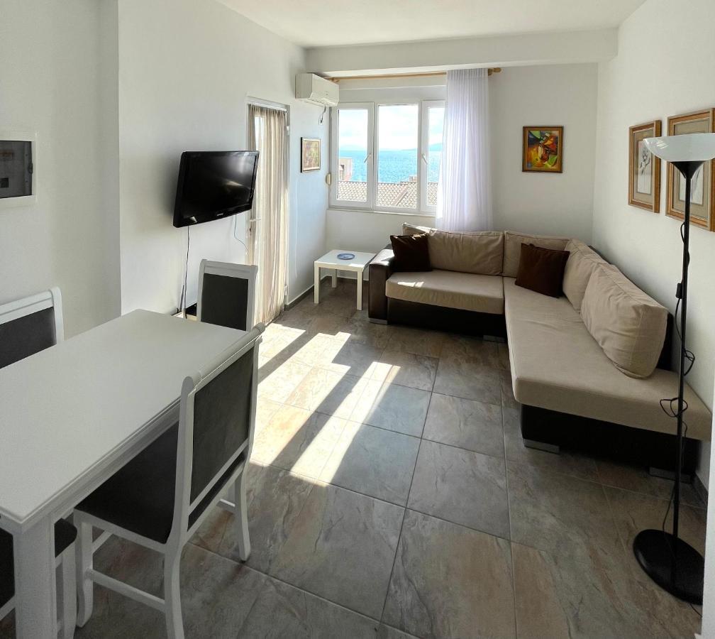 סרנדה Sunny Bay Apartments מראה חיצוני תמונה