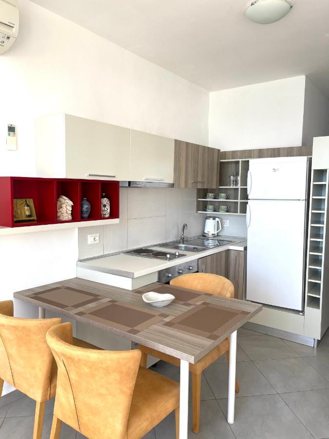 סרנדה Sunny Bay Apartments מראה חיצוני תמונה