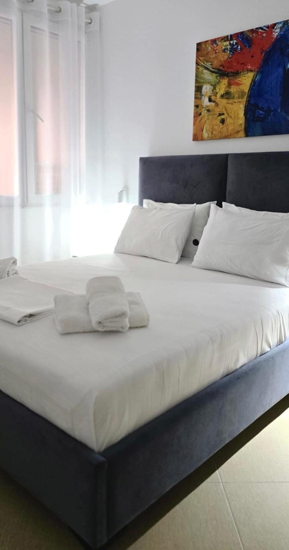 סרנדה Sunny Bay Apartments מראה חיצוני תמונה