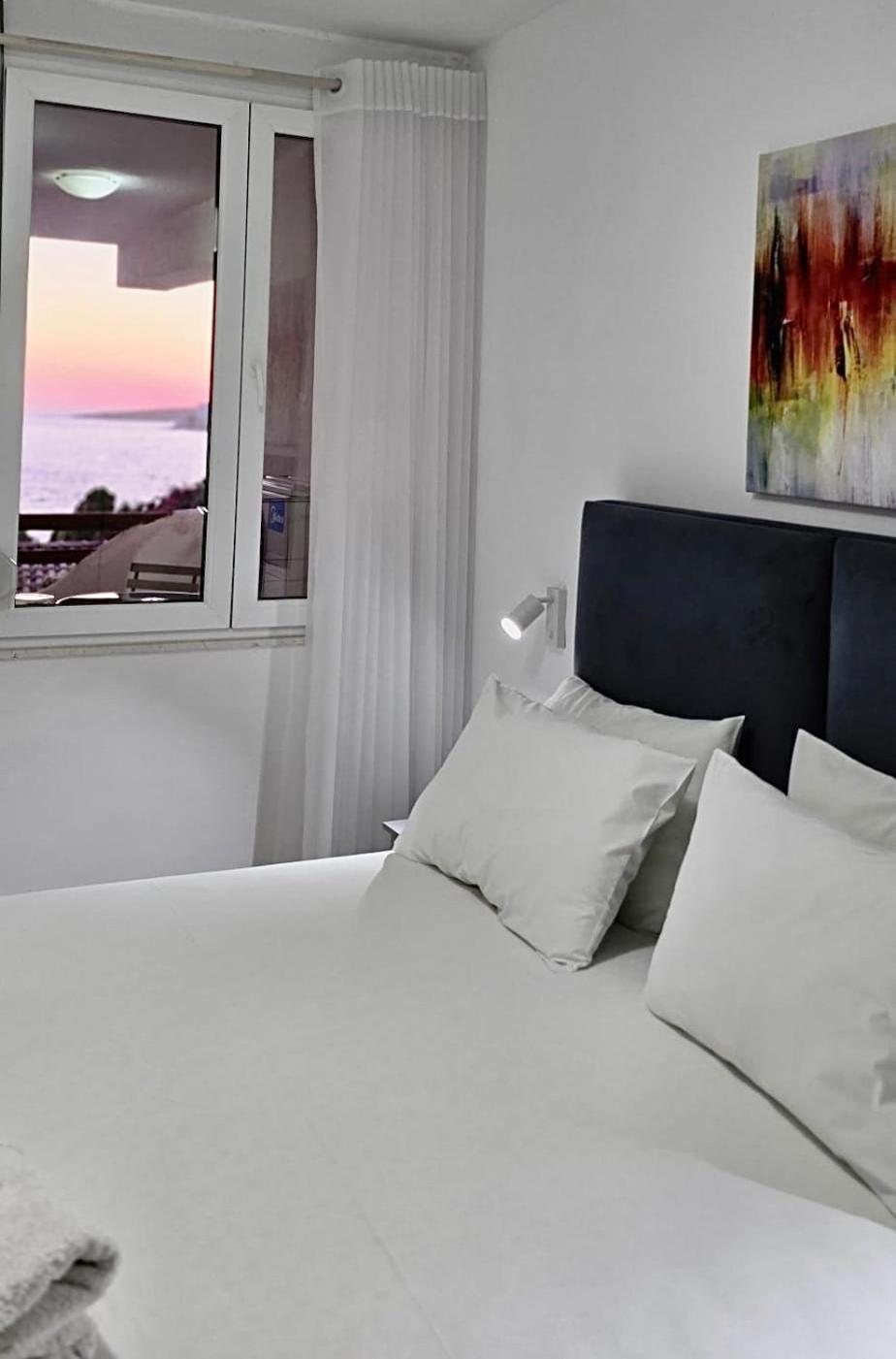 סרנדה Sunny Bay Apartments מראה חיצוני תמונה