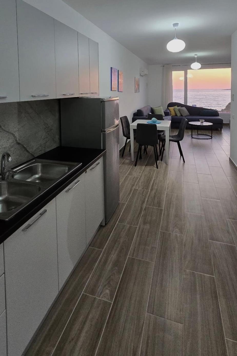 סרנדה Sunny Bay Apartments מראה חיצוני תמונה