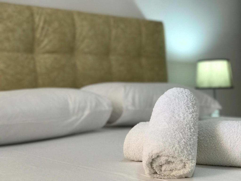 סרנדה Sunny Bay Apartments מראה חיצוני תמונה