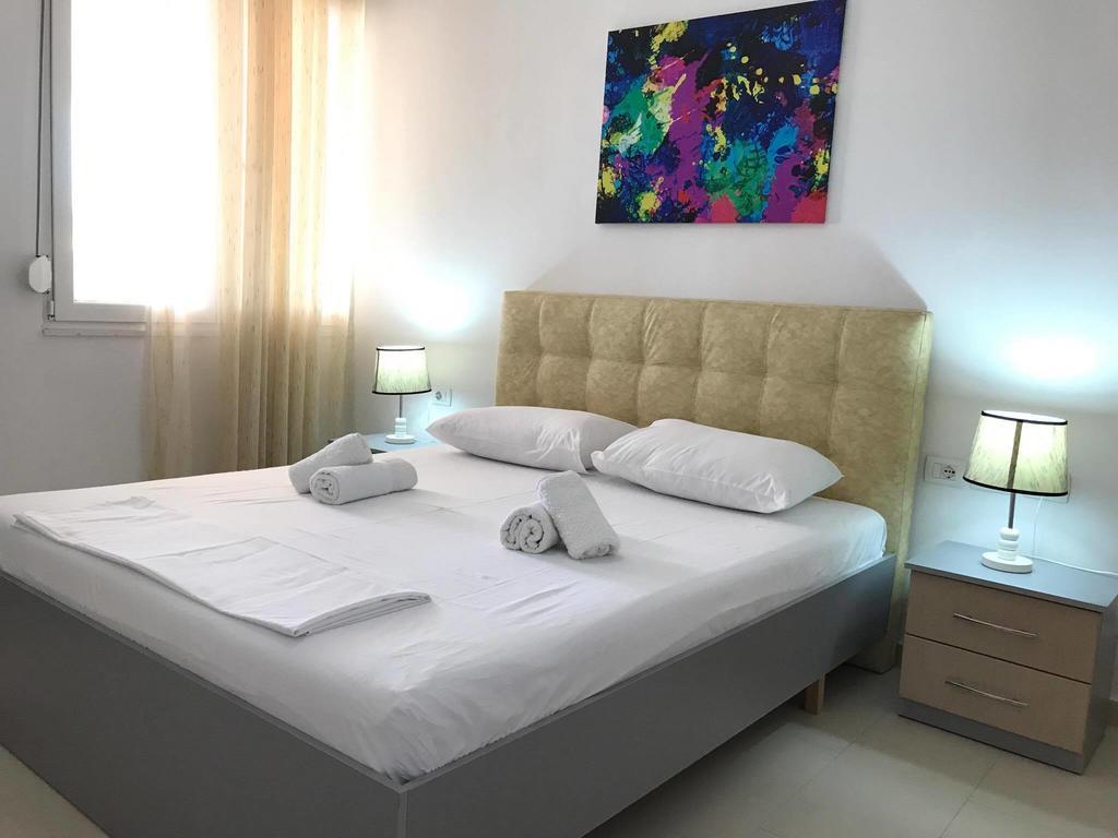 סרנדה Sunny Bay Apartments מראה חיצוני תמונה