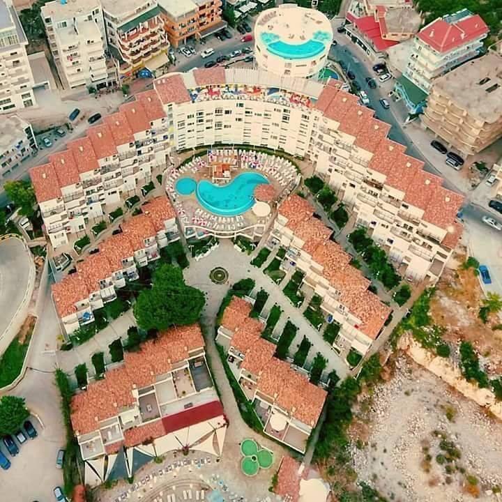 סרנדה Sunny Bay Apartments מראה חיצוני תמונה